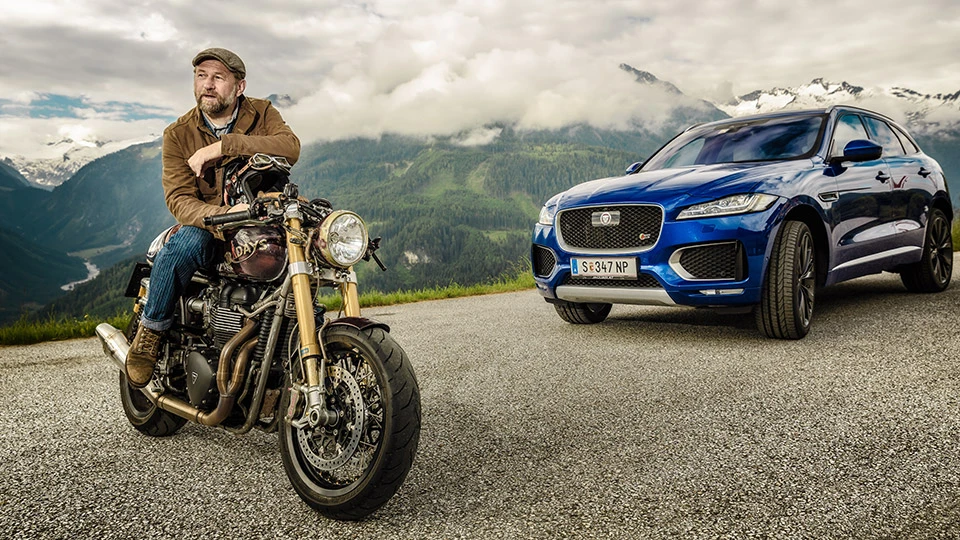 Uli Brée im Jaguar F-Pace 3,0 V6 S AWD: Messerwetzen auf der Alm