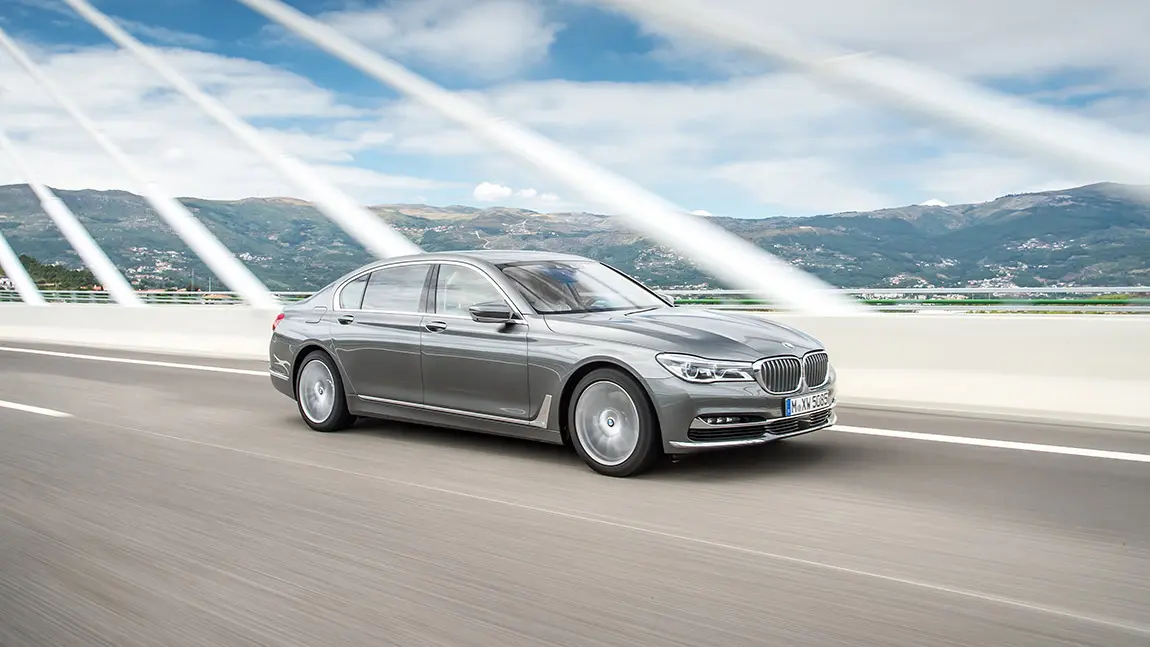BMW 7er Diesel, Hybrid, V12: Hochleistungs­gesellschaft­s­ertüchtigung