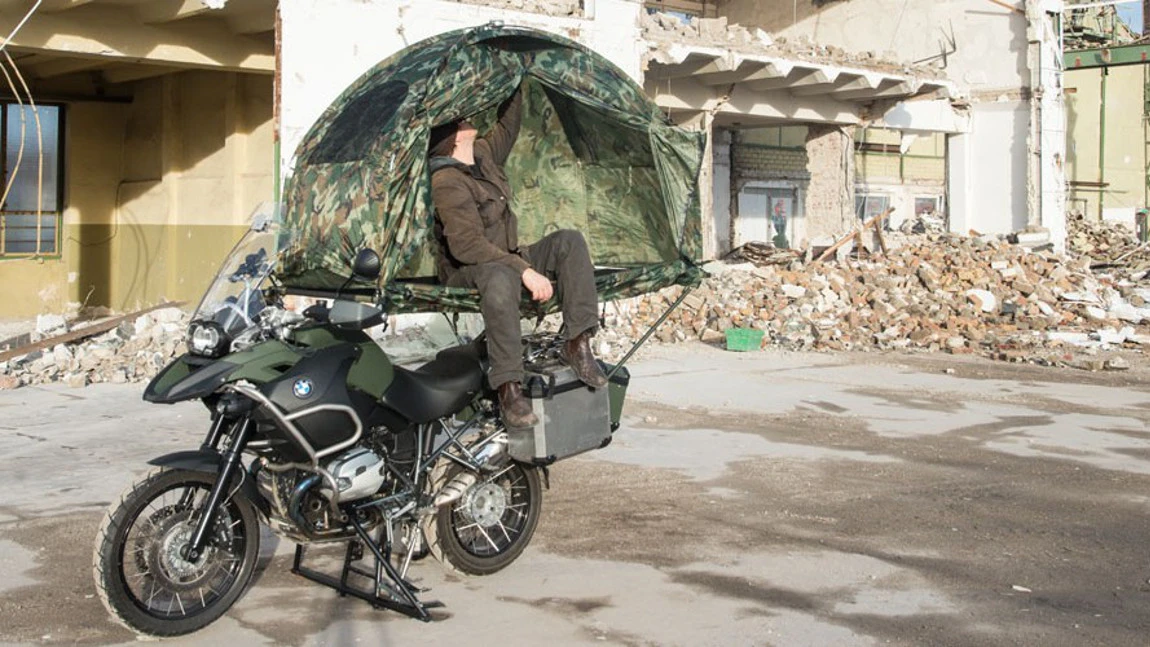 Mobed: Zelten AUF dem Motorrad