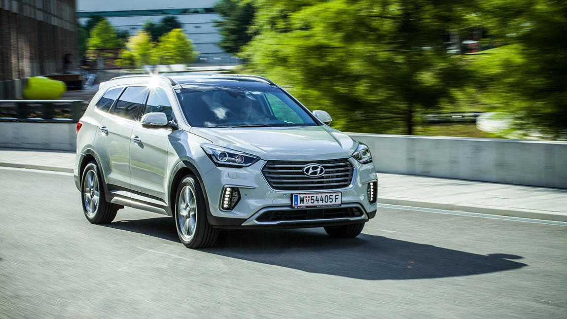Hyundai Grand Santa FE: Max Cruz reitet weiter
