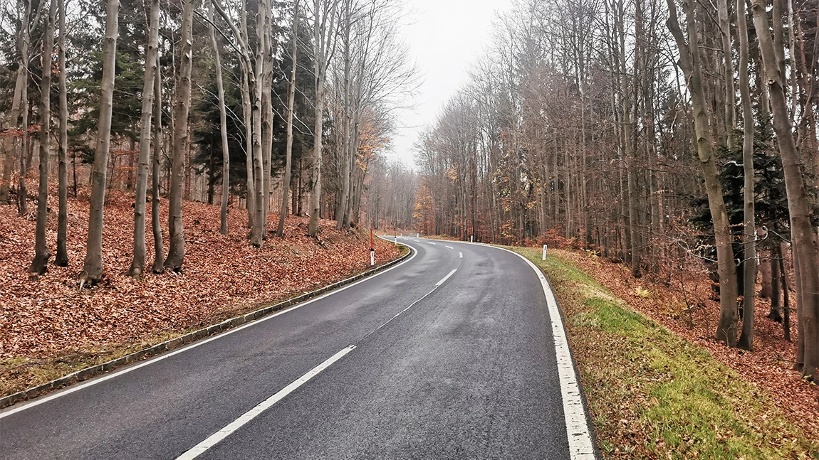 Sicher Autofahren im Herbst: Das ist zu beachten