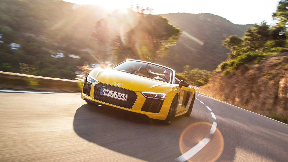 Audi R8 V10 Spyder: Renegade Soundwave