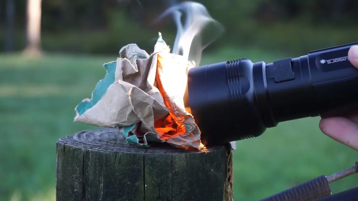 Mit dieser Taschenlampe kann man Eier braten