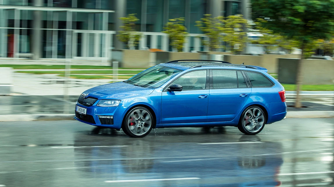 Skoda Octavia Combi RS 4x4 TDI DSG: Blaue Stunden