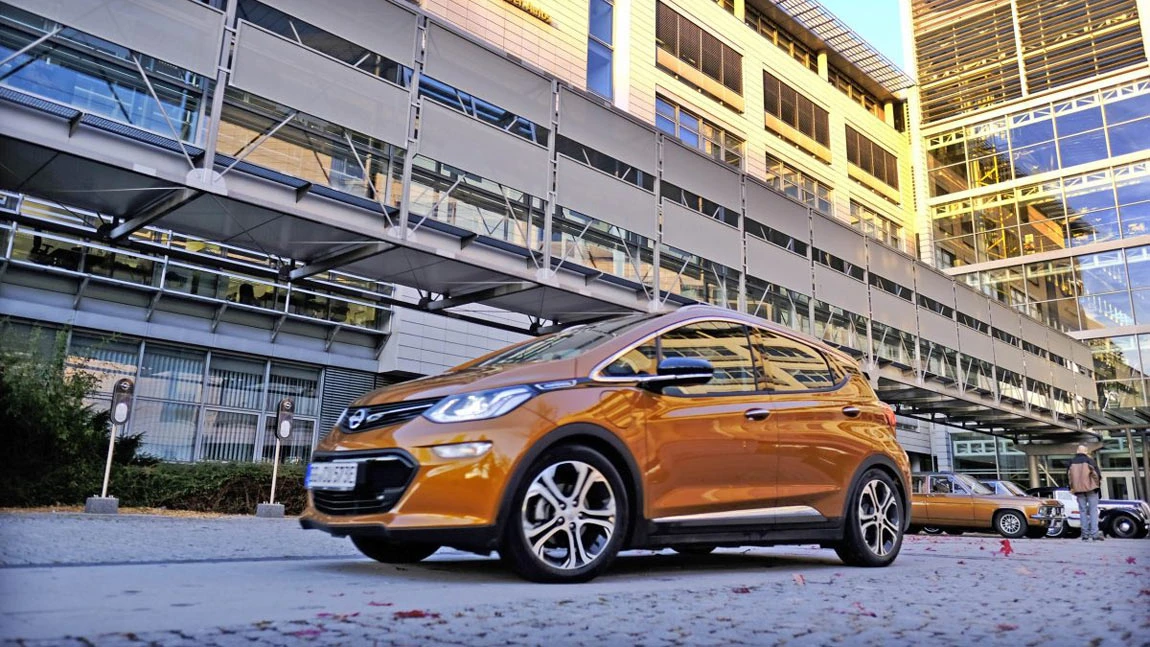 Opel Ampera-e: Bewegte Sitzprobe