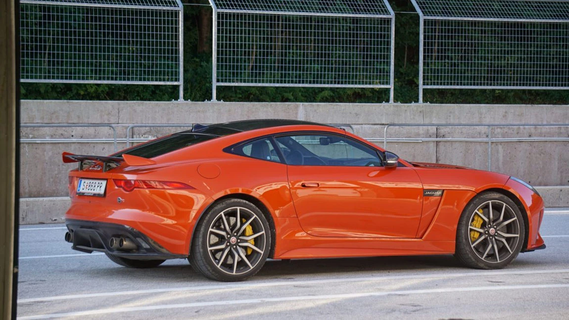 Supertest 2016: Jaguar F-Type SVR