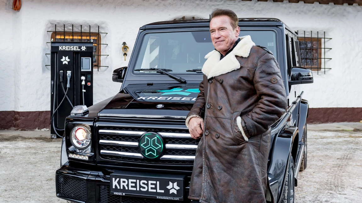 Arnie fährt elektrische G-Klasse aus Österreich