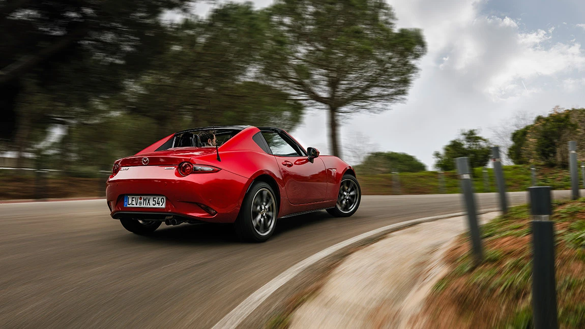 Mazda MX-5 RF: Inklusion
