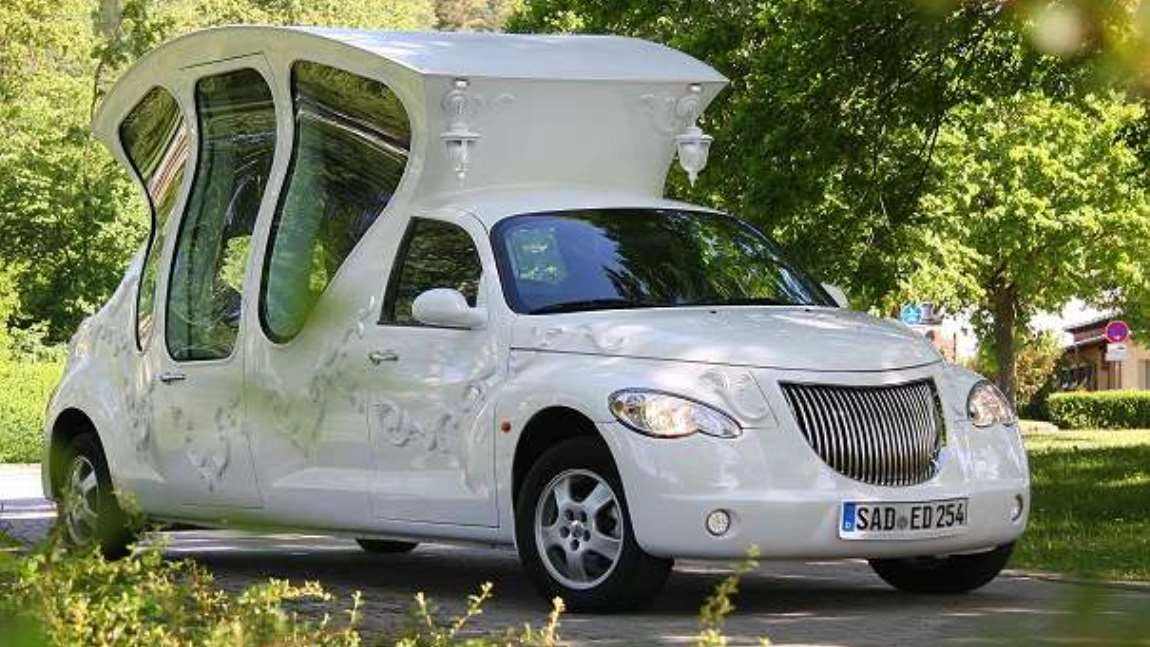 Chrysler PT Kutschler: Diese Hochzeits-Limo könnte euch gehören