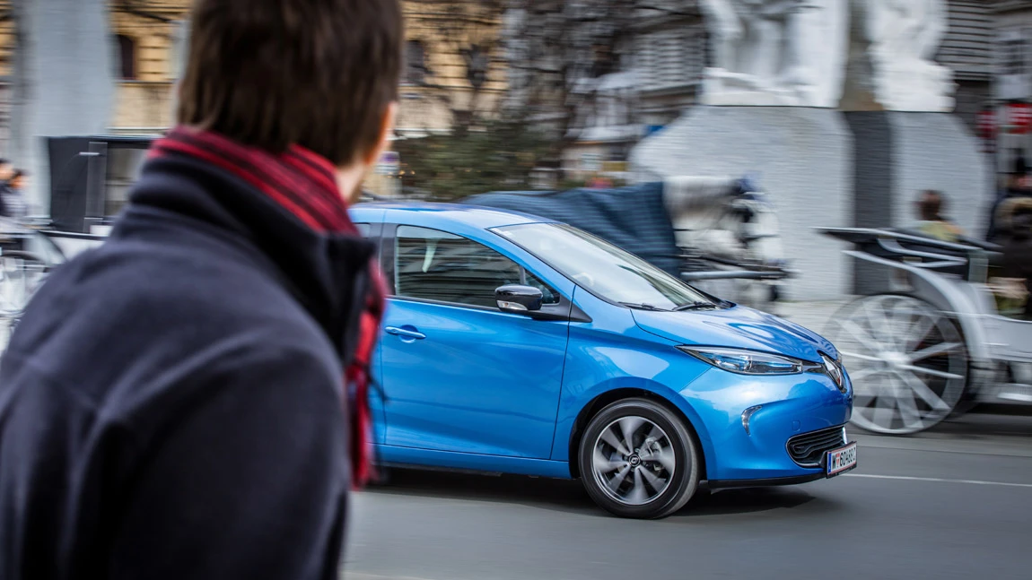 Warum ihr euch in Elektroautos, wie dem Renault Zoe, besser warm anzieht