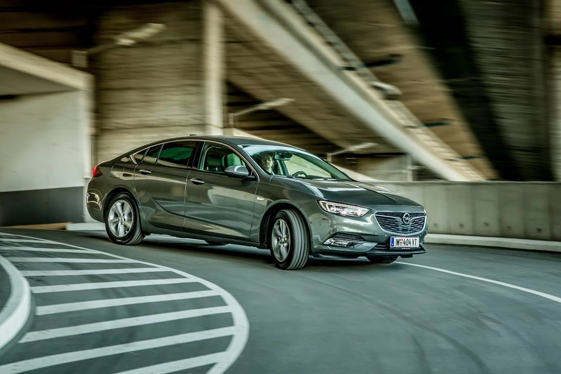 Opel Insignia Grand Sport Innovation: Troubleshooter