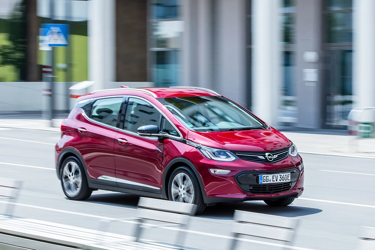 Opel Ampera-e: Über den Berg