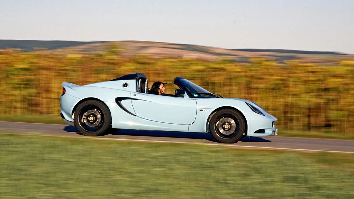 Lotus Elise Clubracer: Little Britain