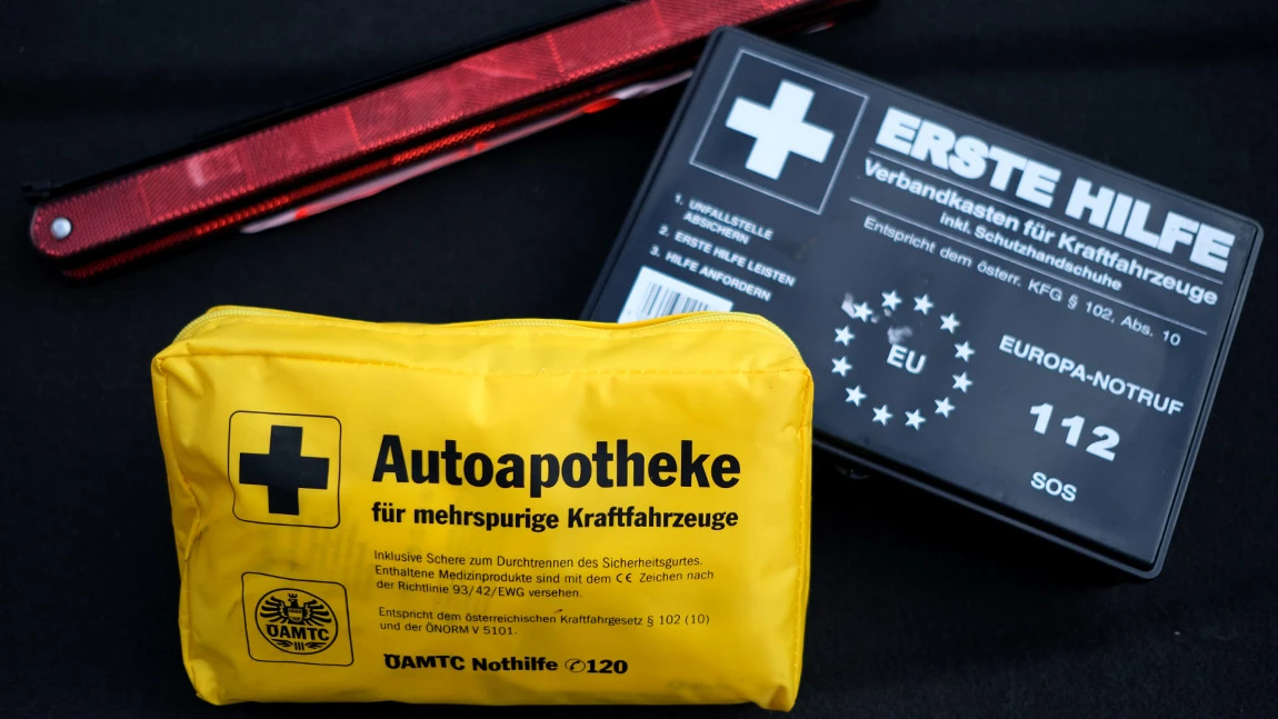 Verbandskasten fürs Auto