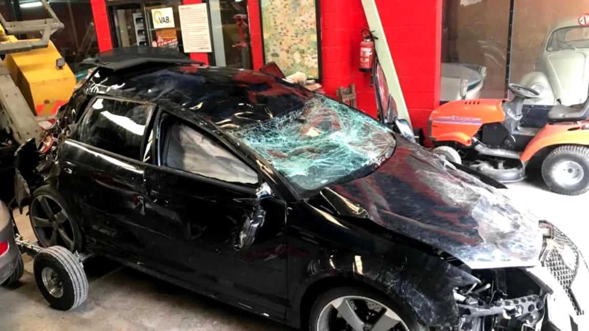 Crash mit 200 km/h: Dieser Audi-Fahrer ist ein echter Glückspilz
