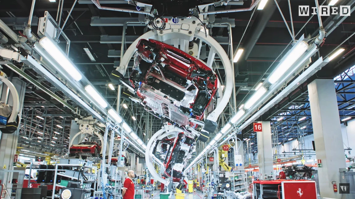 Handarbeit trifft High Tech: Ein Blick hinter die Kulissen des Ferrari-Werks in Maranello
