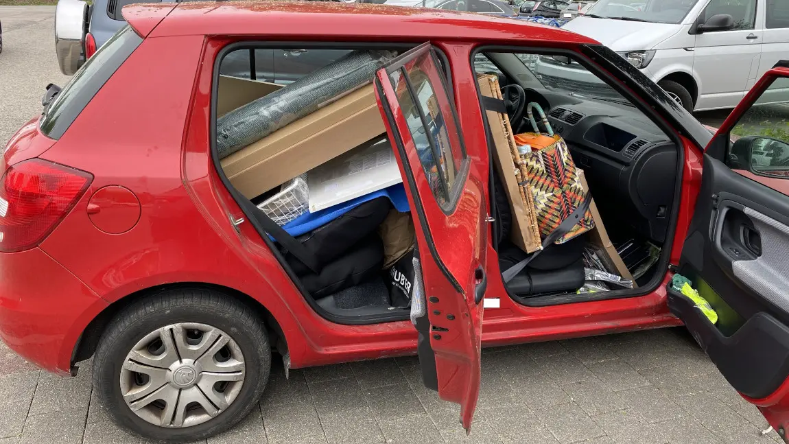 Ladungssicherung im Pkw: Wie das Auto richtig beladen wird [+Crashtest]