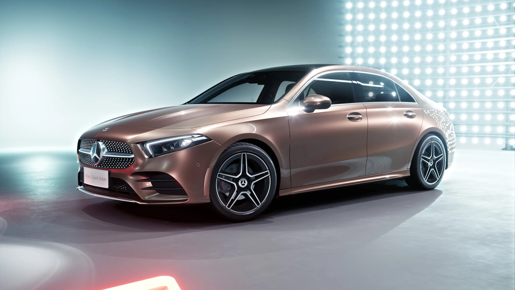 Mercedes A-Klasse Limousine: Oh, oh, oh, little China girl