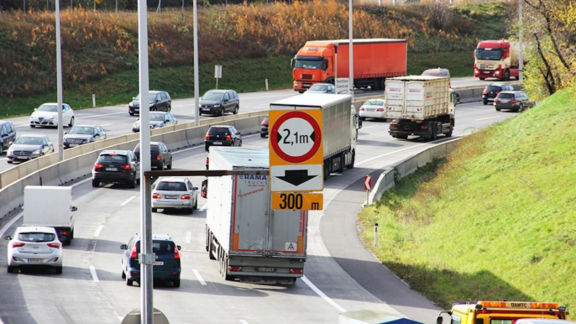 Wann ist rechts überholen erlaubt? [Österreich + Deutschland]