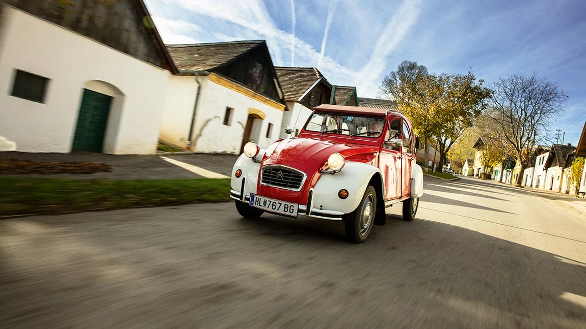 Eine Pilgerlustreise: Durchs Weinviertel im Citroën 2CV