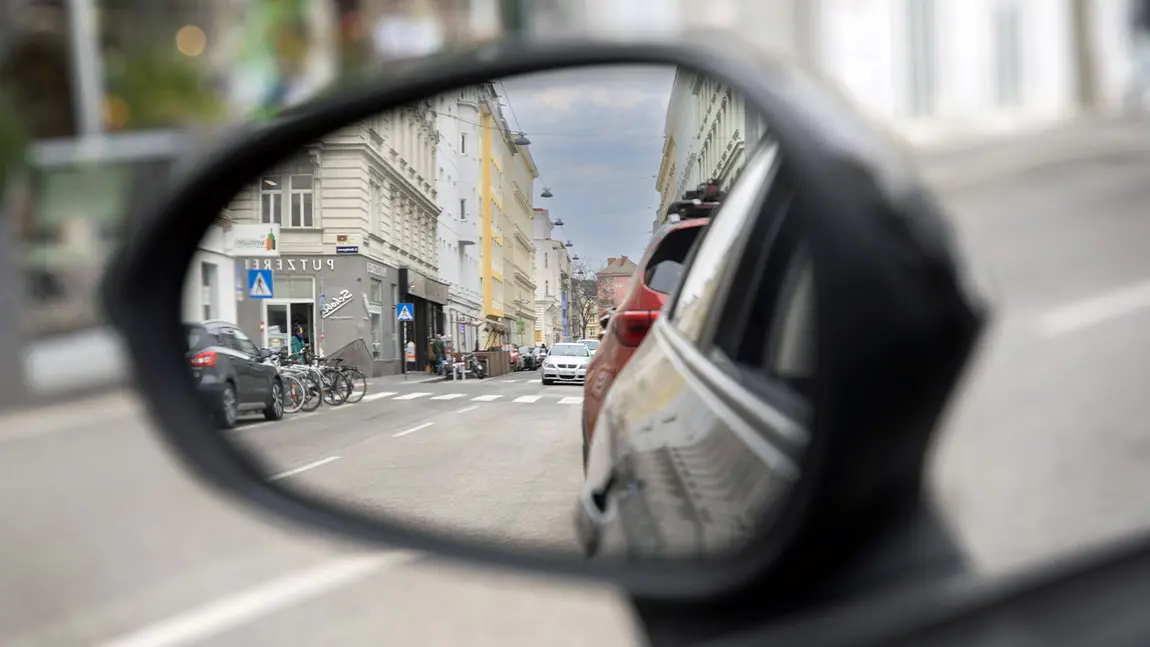 Dooring: Gefahren, gesetzliche Regelungen &amp; Ausstiegswarner-Test