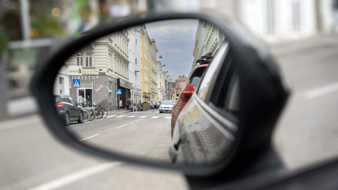Dooring: Gefahren, gesetzliche Regelungen &amp; Ausstiegswarner-Test