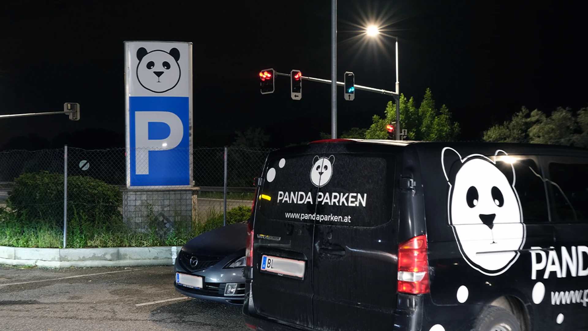 Parken am Flughafen Wien 2024: Preise & günstige Alternativen