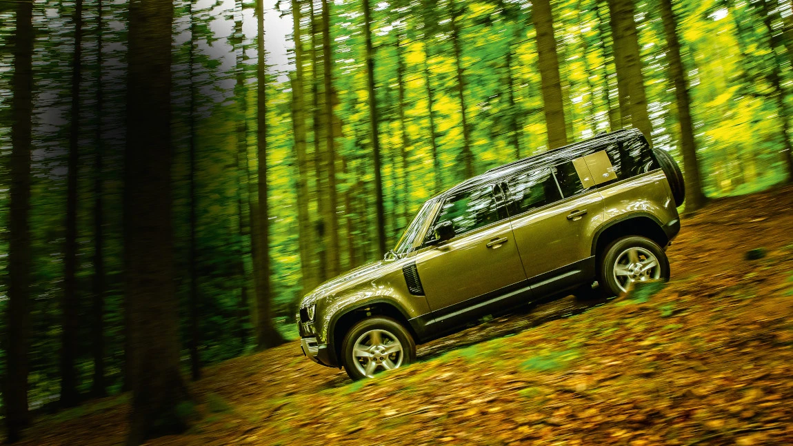 Land Rover Defender 110 SE D240: Rule, Dingstannia!