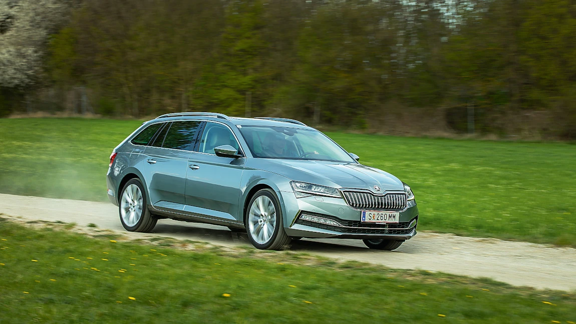 Škoda Superb Combi iV DSG: Länger laden