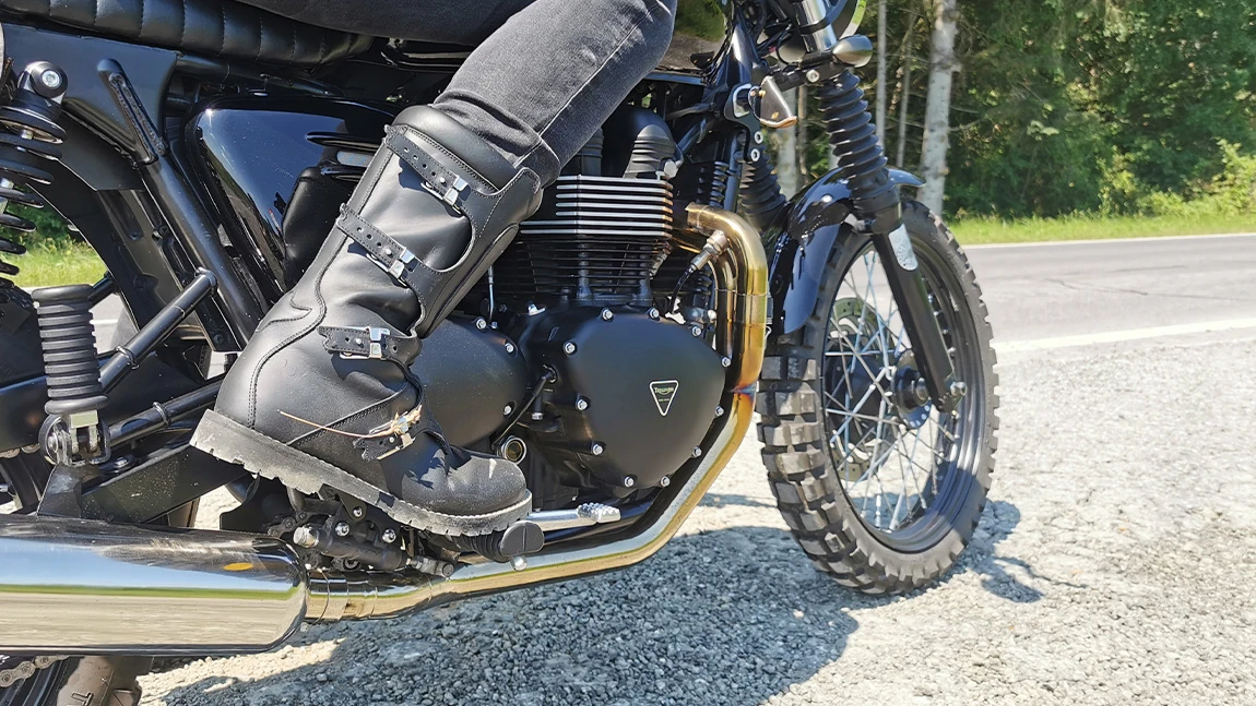 Motorradbekleidung von Kopf bis Fuß