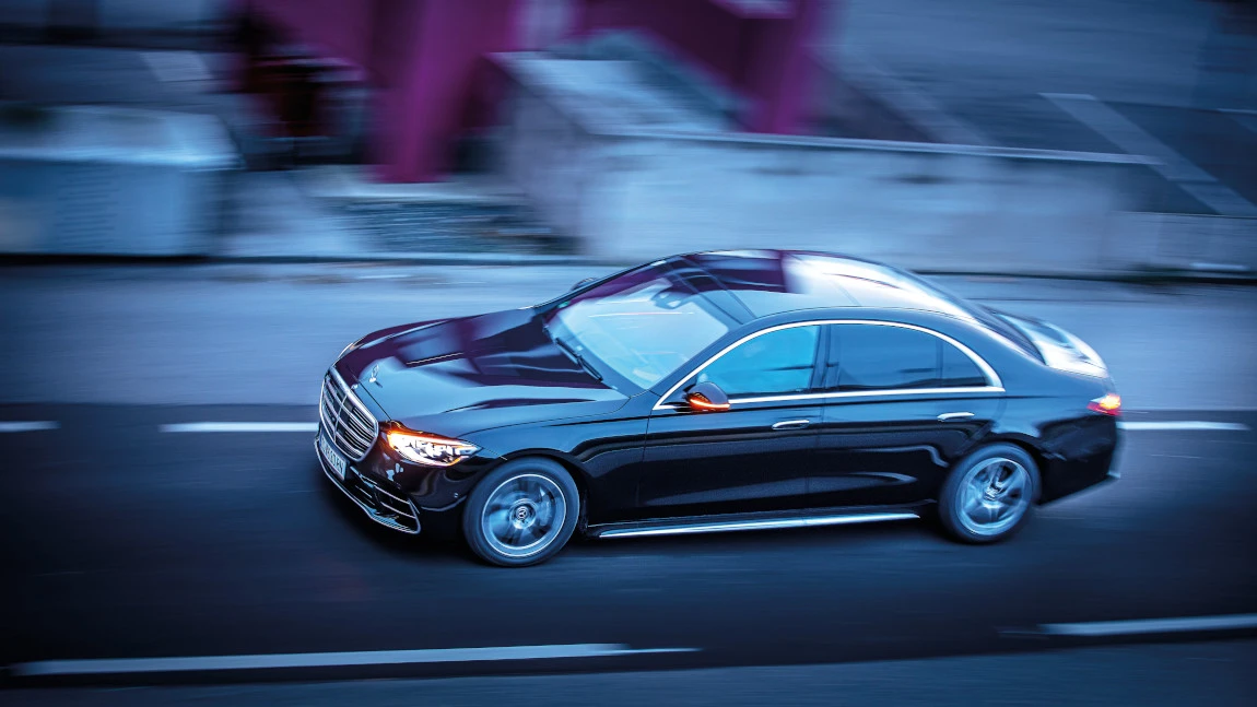 Mercedes-Benz S 500: Gleiten in der Zeitmaschine