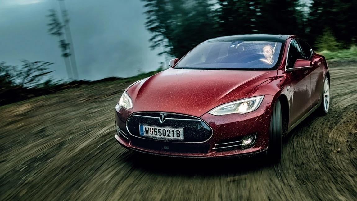 Tesla Model S P85D: Allrad auf Wallfahrt