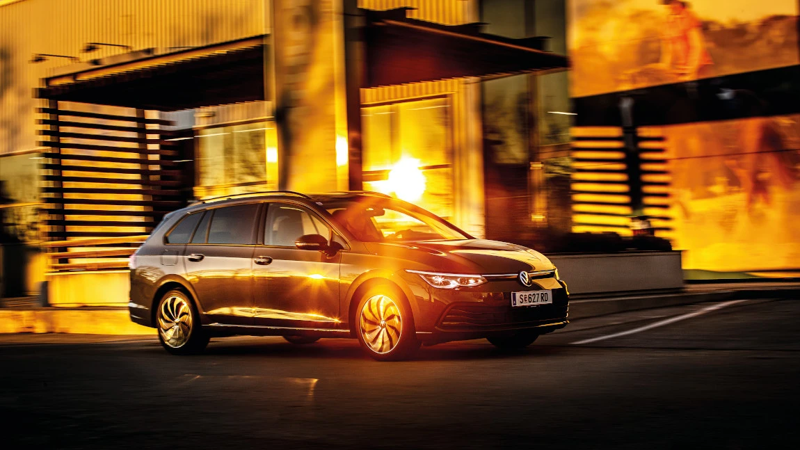 VW Golf Variant 1,0 eTSI: Die Welt von heute