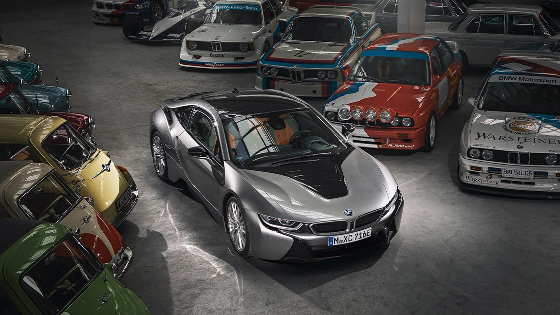 BMW i8: Antrieb, Preise, Ausstattung [Modellübersicht]