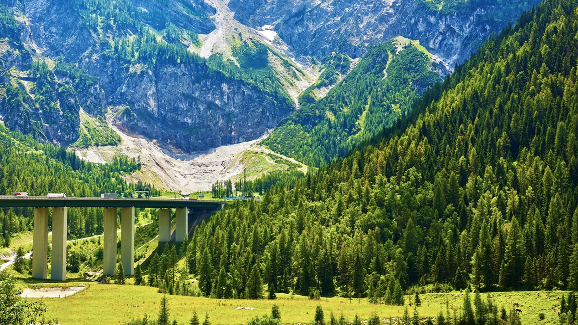 Tauerntunnel: Streckenmaut, Sperren &amp; weitere Infos [2024]