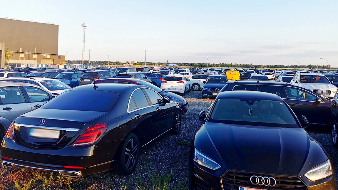 Mazur Parkplatz beim Flughafen Wien: Preise &amp; Infos [2024]