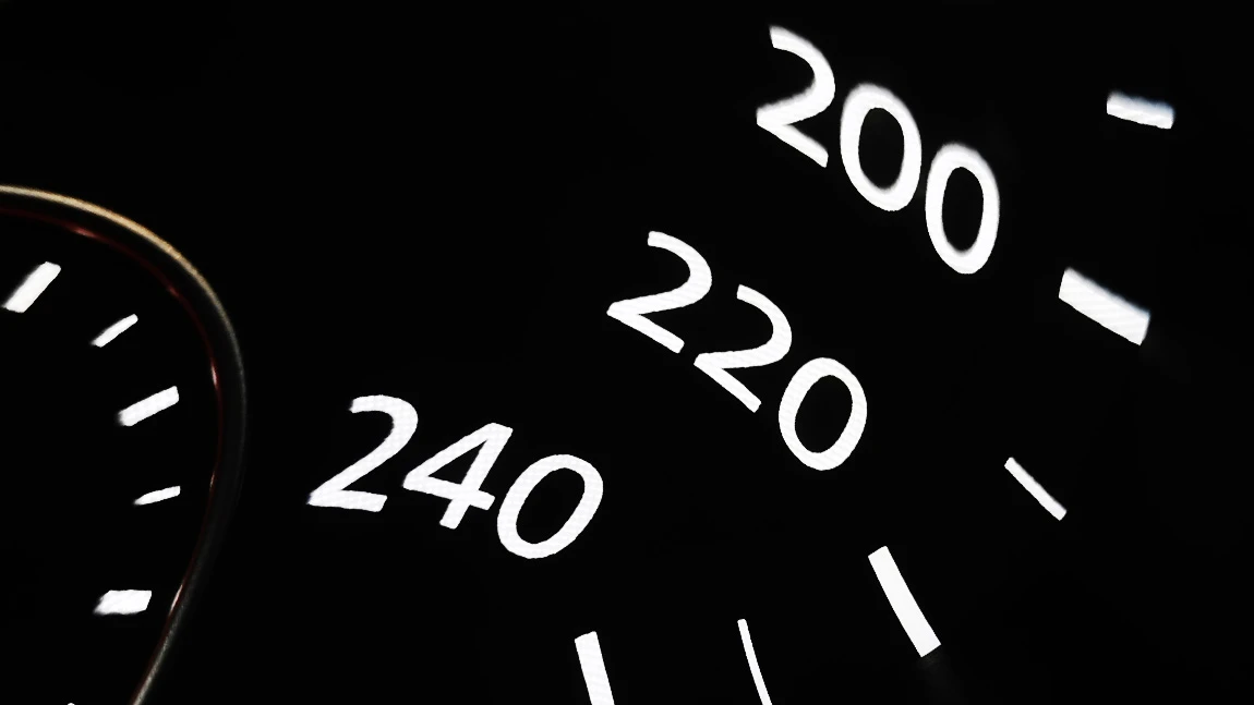 223 km/h auf der A1: Auto beschlagnahmt