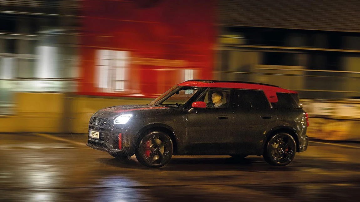 Mini Countryman JCW: Go, Karti, Go!
