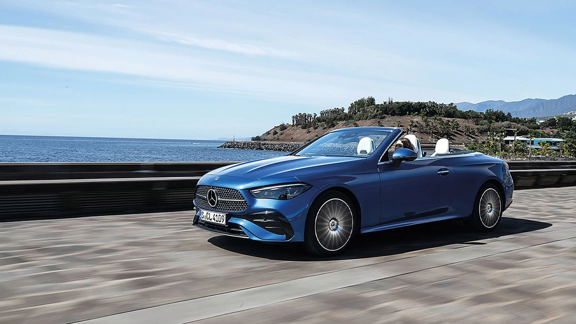 Mercedes CLE Cabriolet: Herrenfahrer, Damenhandschuh