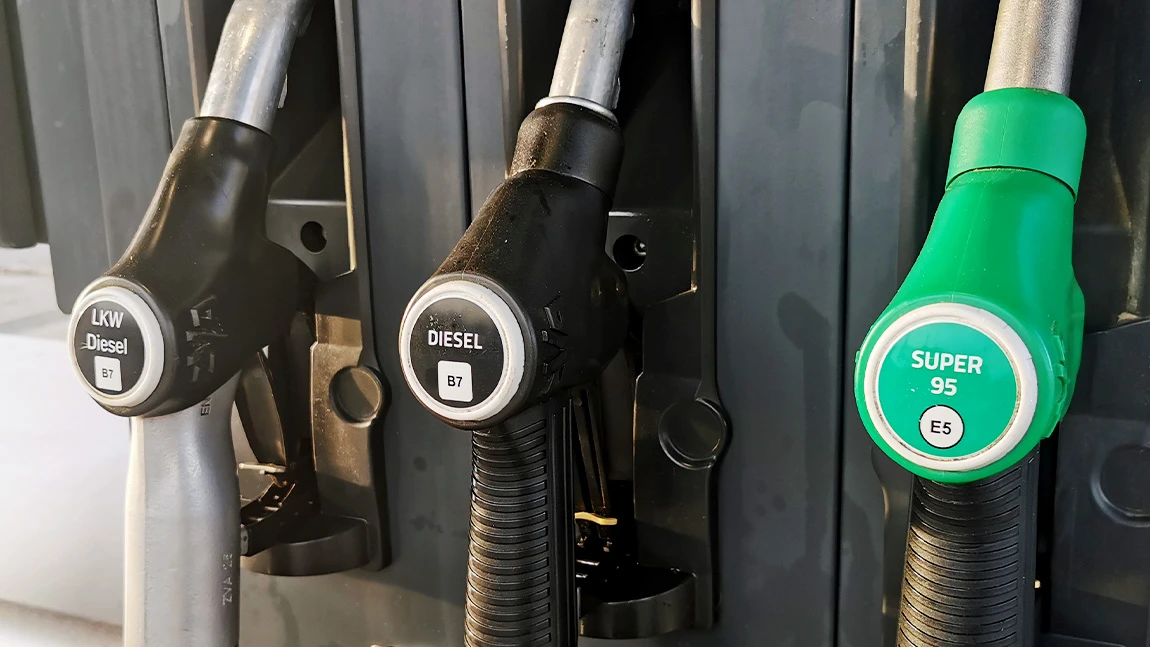 Billig tanken in der Steiermark: Spritpreise vergleichen &amp; Tankstellen finden [Rechner]