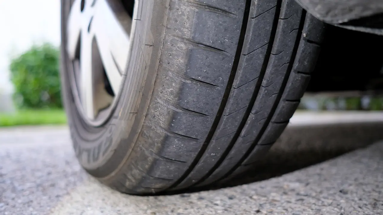 Wie man mit Drehmoment, Drehzahl und Leistung Motoren vergleicht