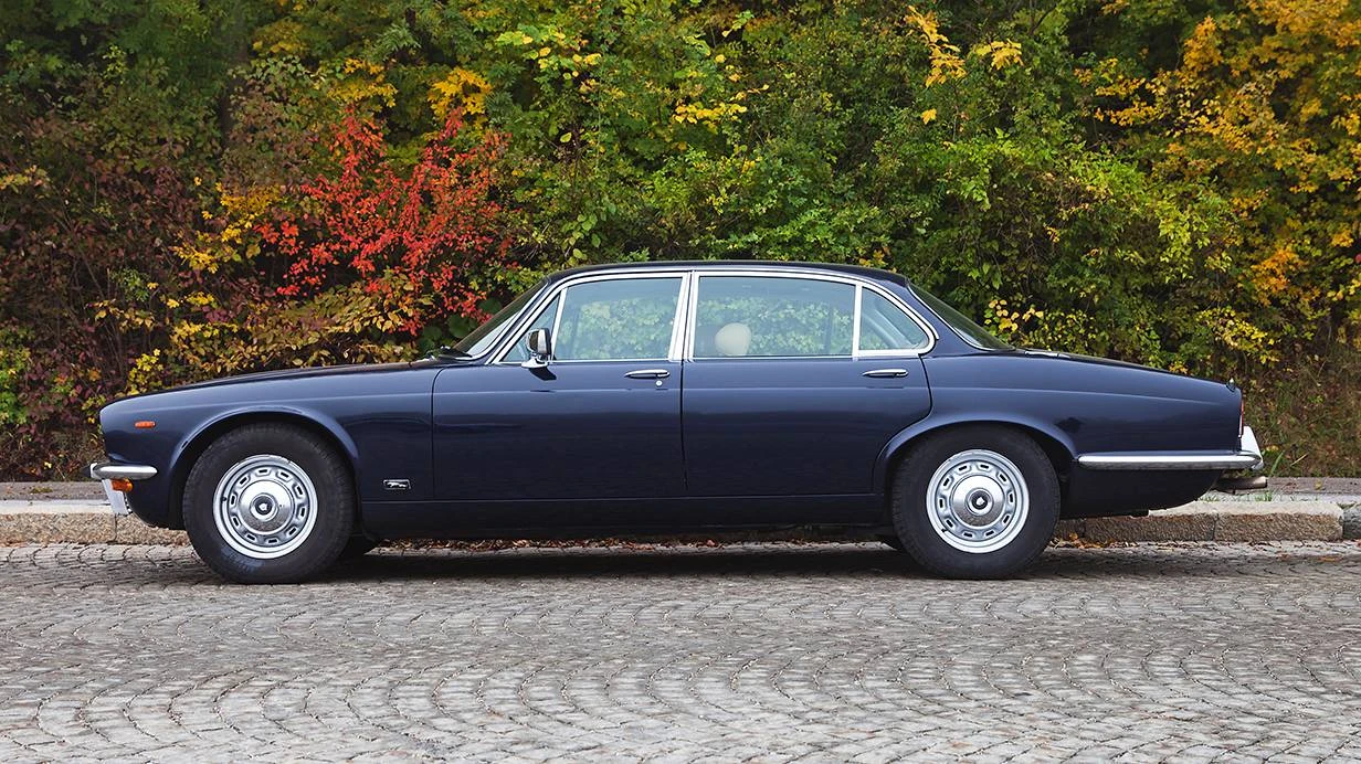 Jaguar XJ seite