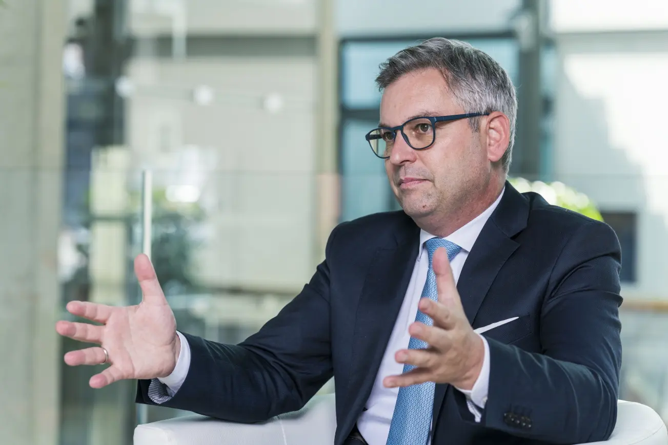 Magnus Brunner im Portrait: Der Kommissar geht um