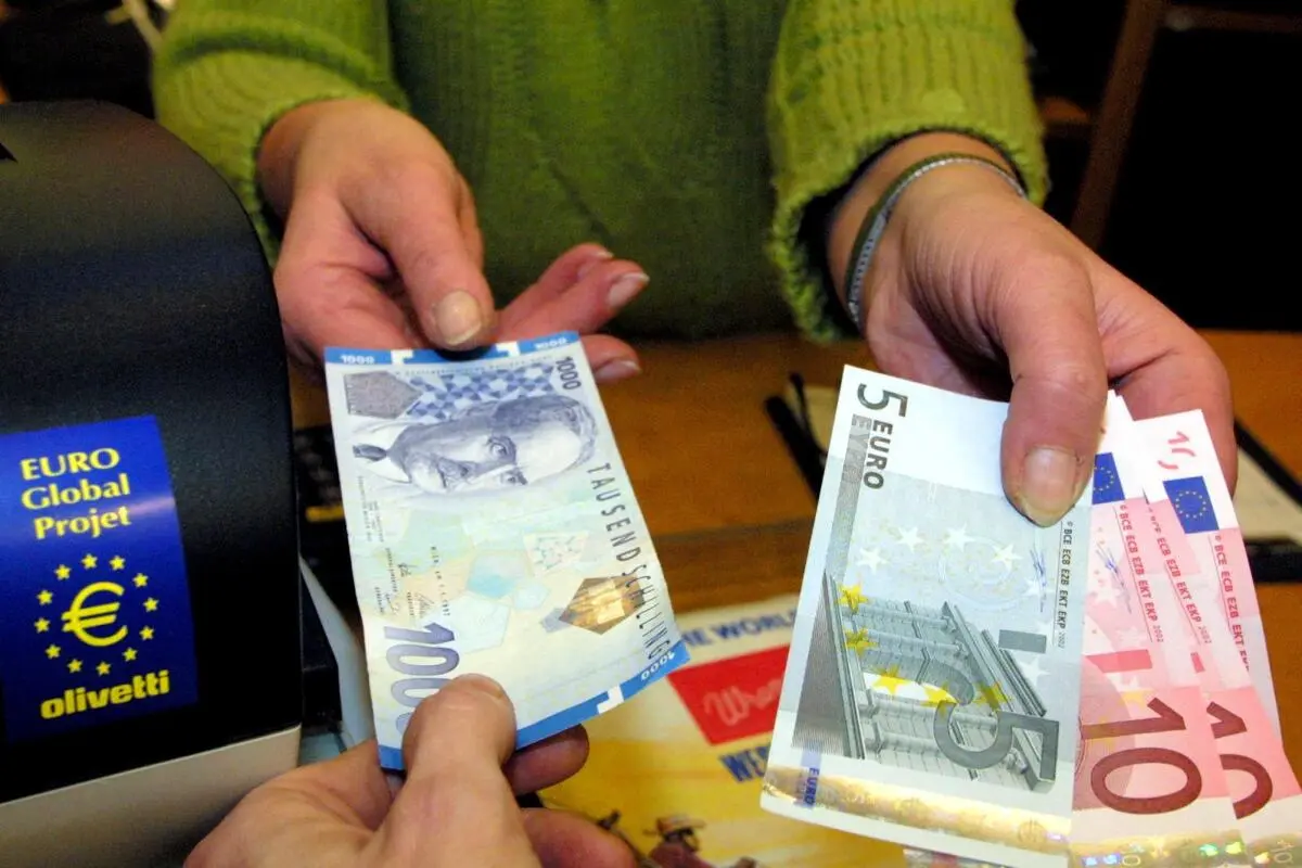 Ein "Blauer" (hier aus der letzten Serie) - gibt für immer 72,67 Euro