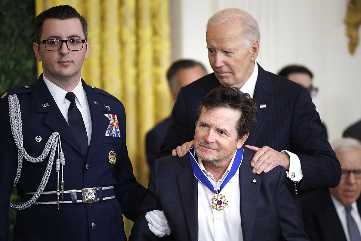 Schauspieler Michael J. Fox erhält die Freiheitsmedaille von Joe Biden