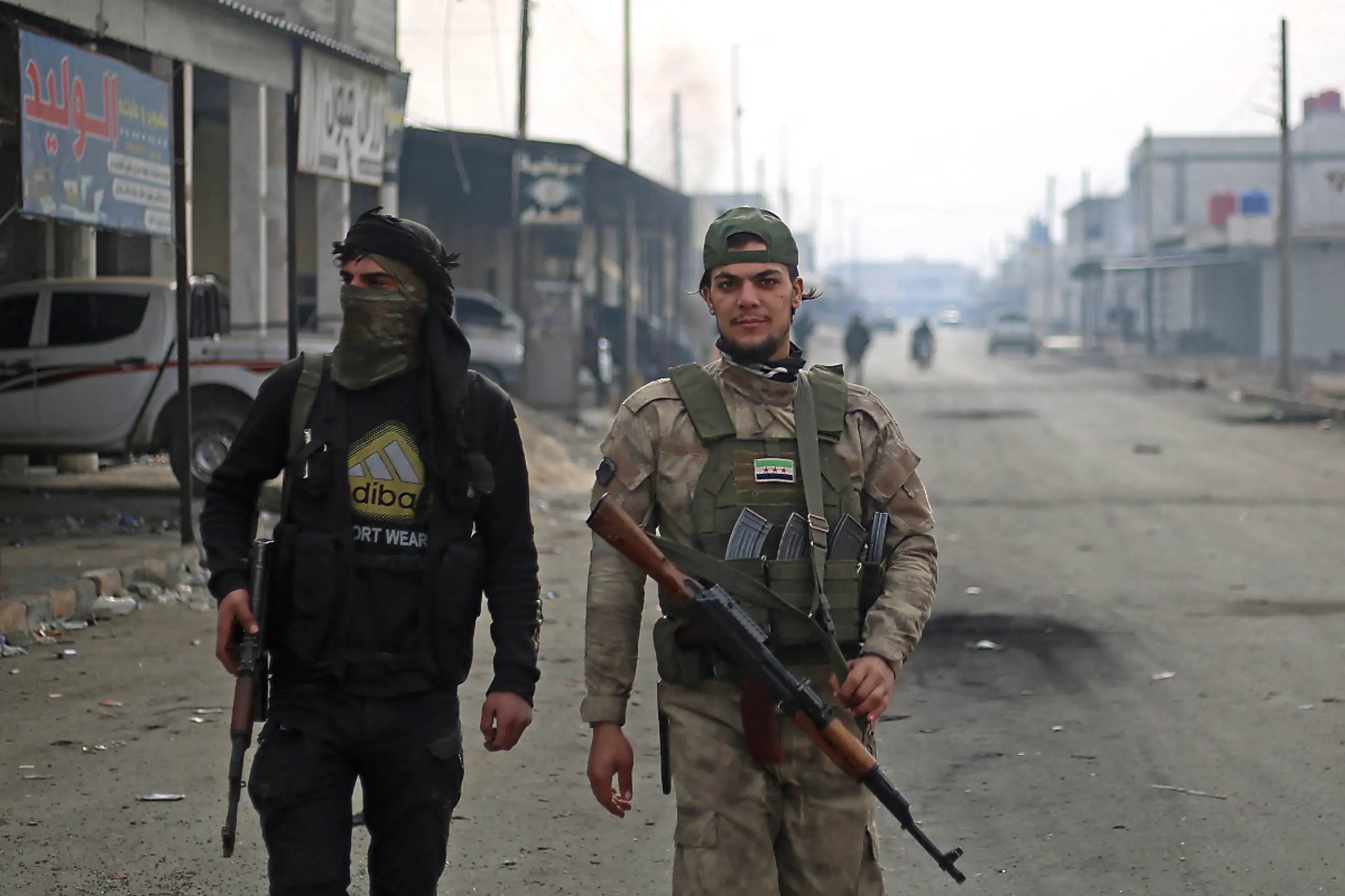 Türkei-Verbündete patrouillieren auf den Straßen von Manbij