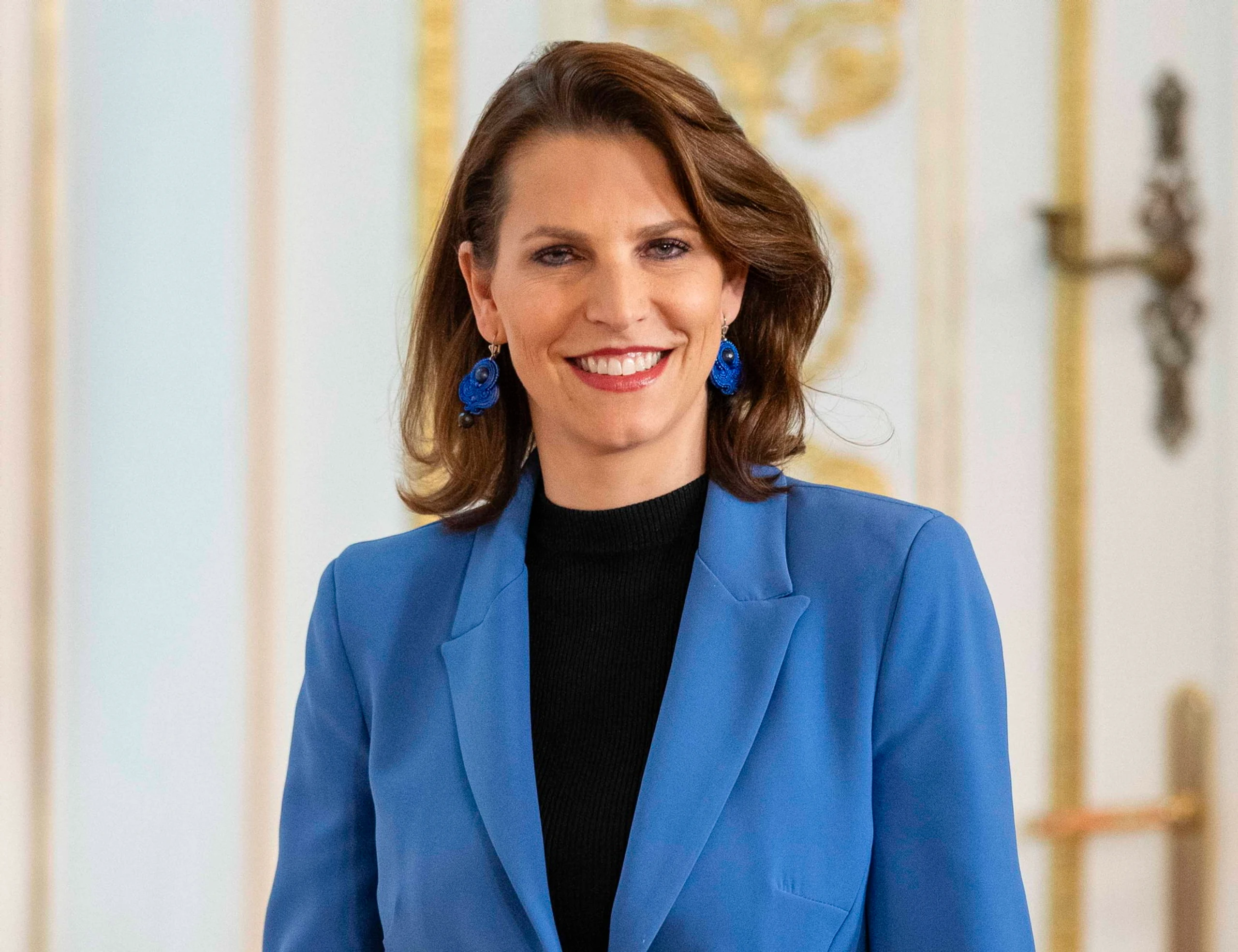 Karoline Edtstadler: Von der Juristin zur Politikerin