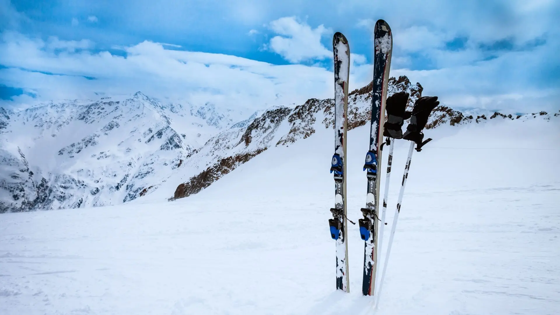 FIS Ski Weltcup Abfahrt der Herren Kitzbühel