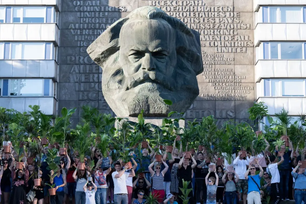Karl Marx wacht über die Kulturhauptstadt