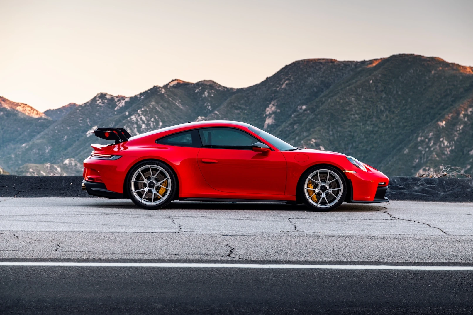 Automarkt 2024: Mehr Porsche, weniger E-Auto